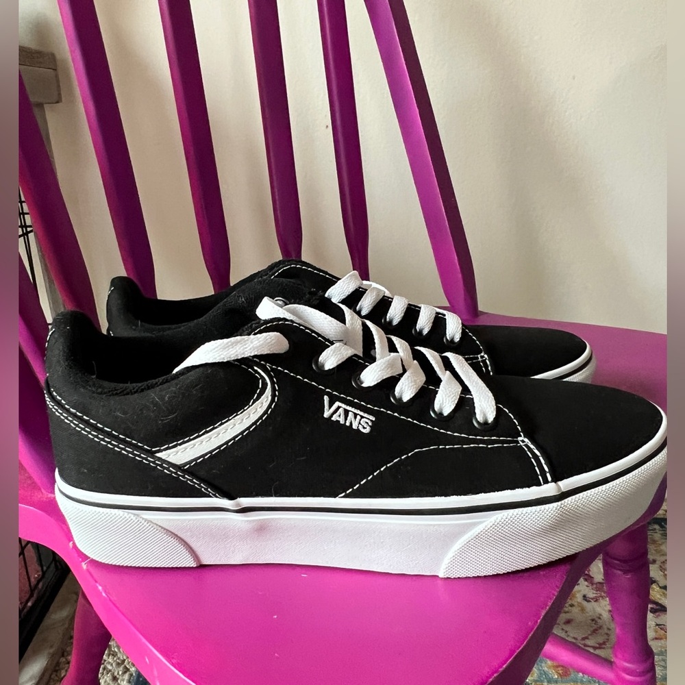 Black Seldan Vans